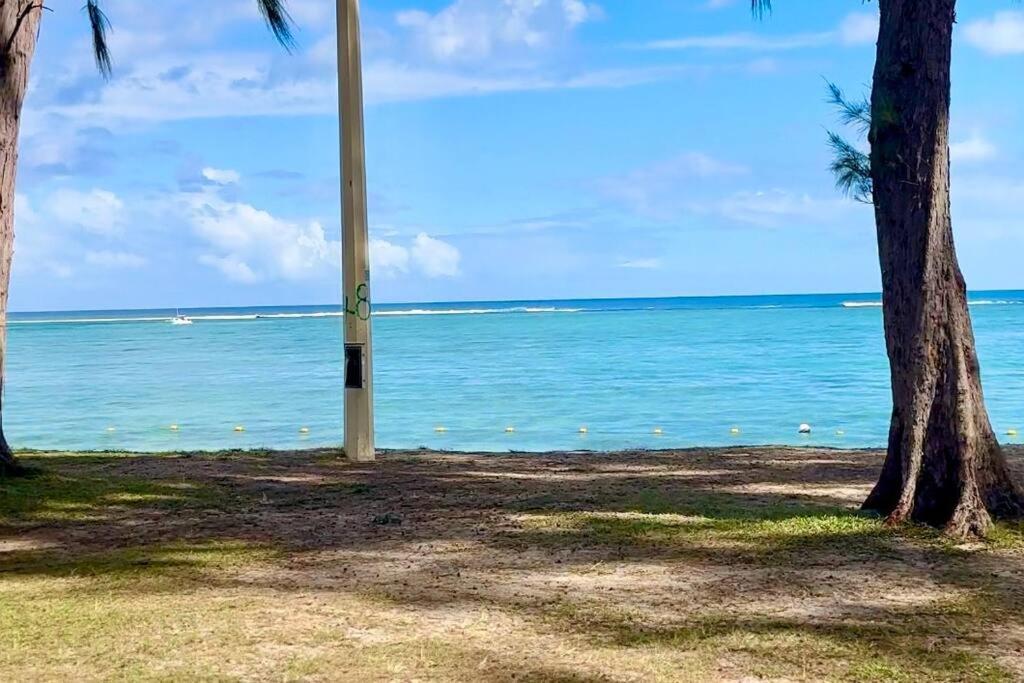 3 Bedroom Beachside - 30 Secs From