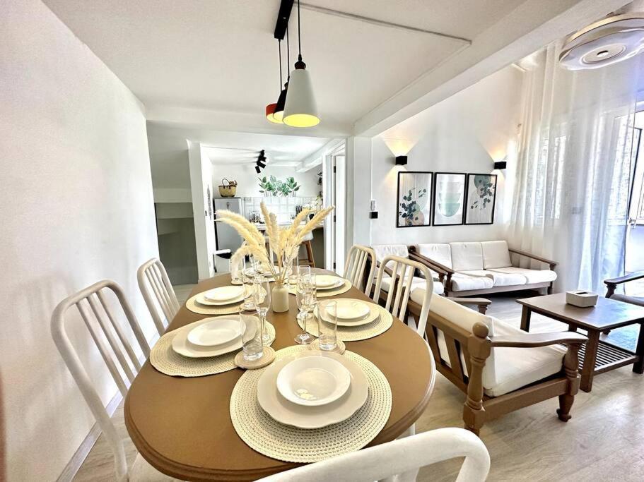 3 Bedroom Beachside - 30 Secs From Apartment Flic en Flac