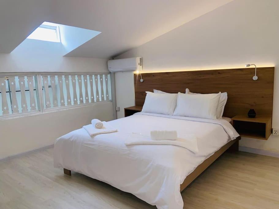 3 Bedroom Beachside - 30 Secs From